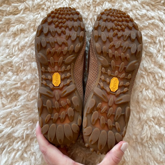 Women’s Merrell loafers size 9.5 - Picture 3 of 3